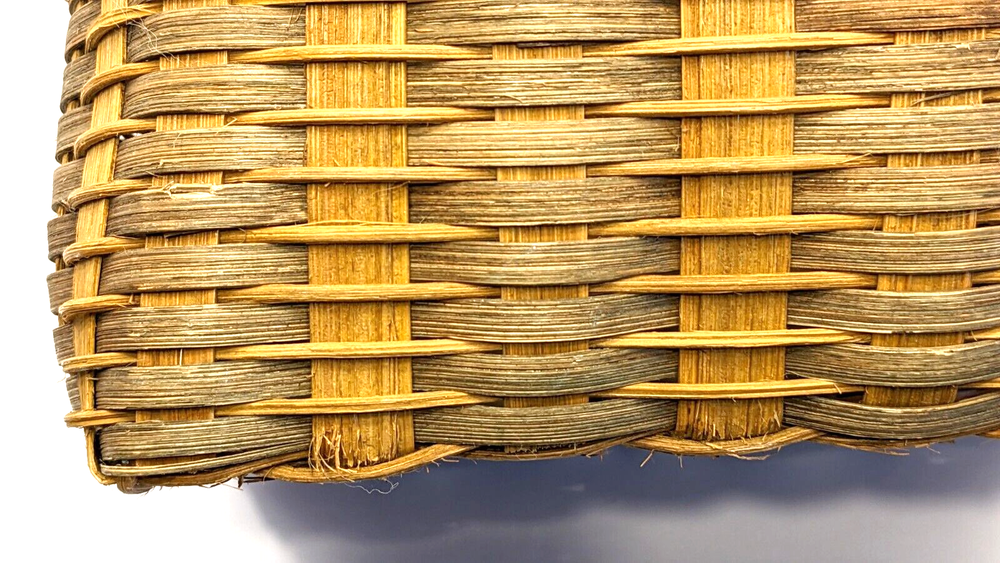 Bath & Bodyworks Tan Wicker Basket w/Handle, Fall 2000 Commemorative Maple Leaf
