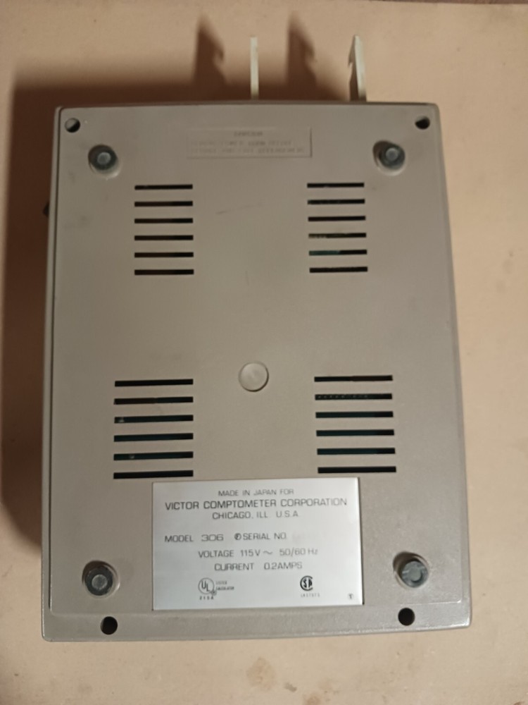 Victor Comptometer Corporation Medalist 306 4-function Printing Calculator