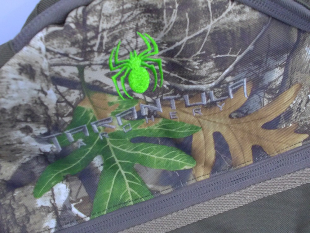 TARANTULA ECHO COMPOUND BOW CASE W/POCKETS NWT 35L X 24W