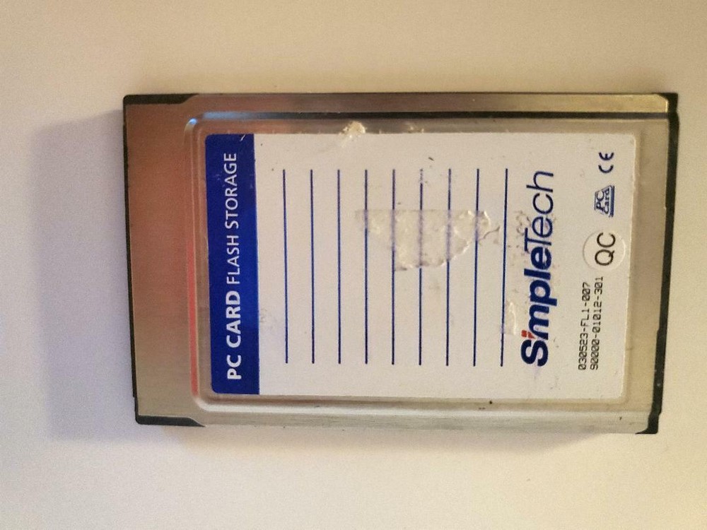 SimpleTech Digital Media PC CARD Flash Storage 68PIN 32MB