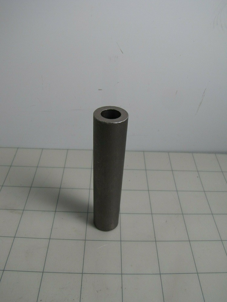 John Deere Spacer R529236 NEW