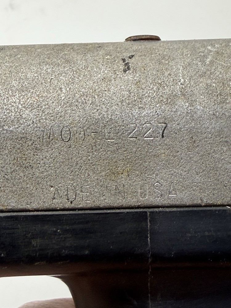 Huck 227 pneumatic air riveter tool