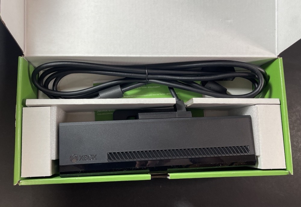 Official Microsoft Kinect Sensor for XBOX ONE OPEN BOX Display Model