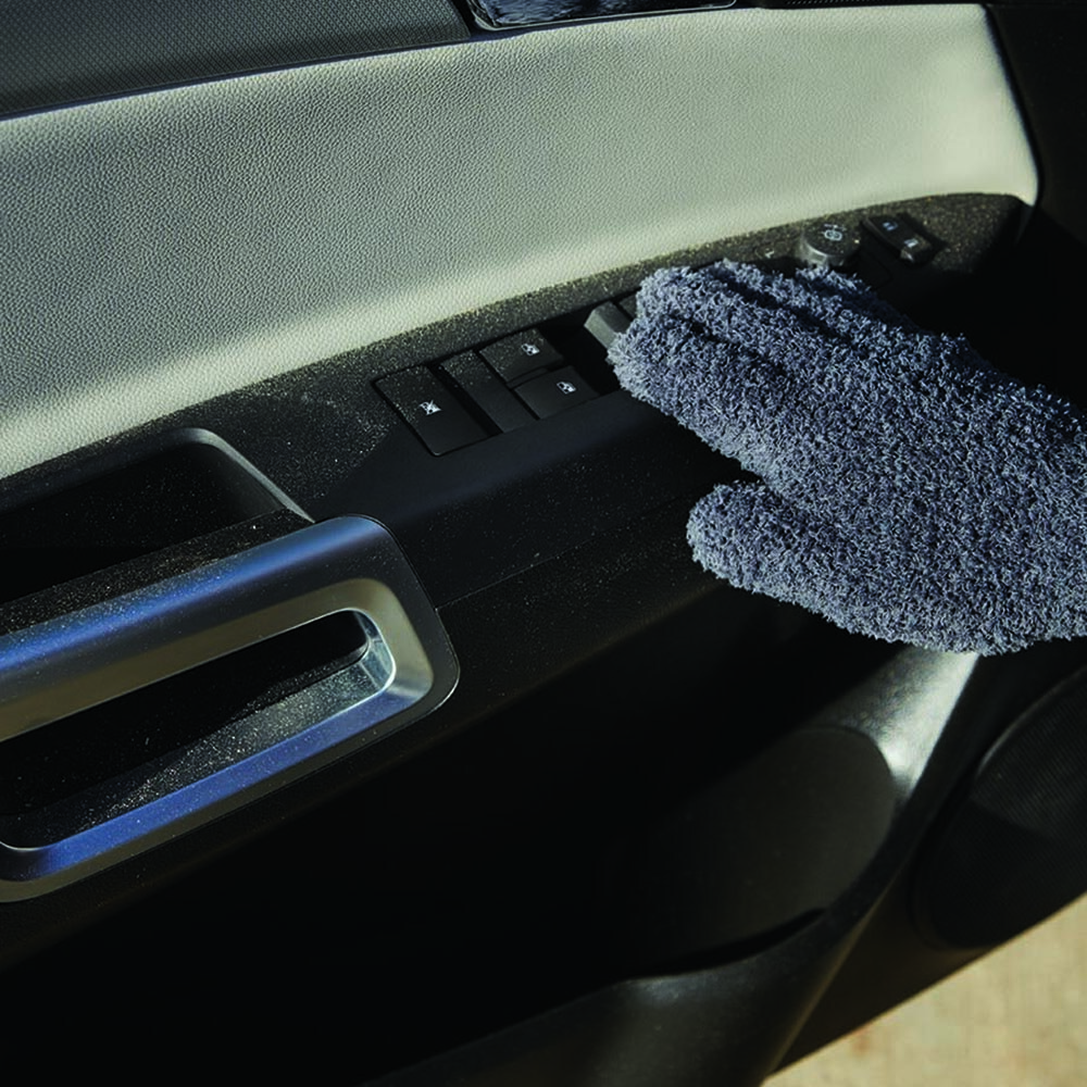 CleanGreen® Microfiber Auto Cleaning & Dusting Gloves