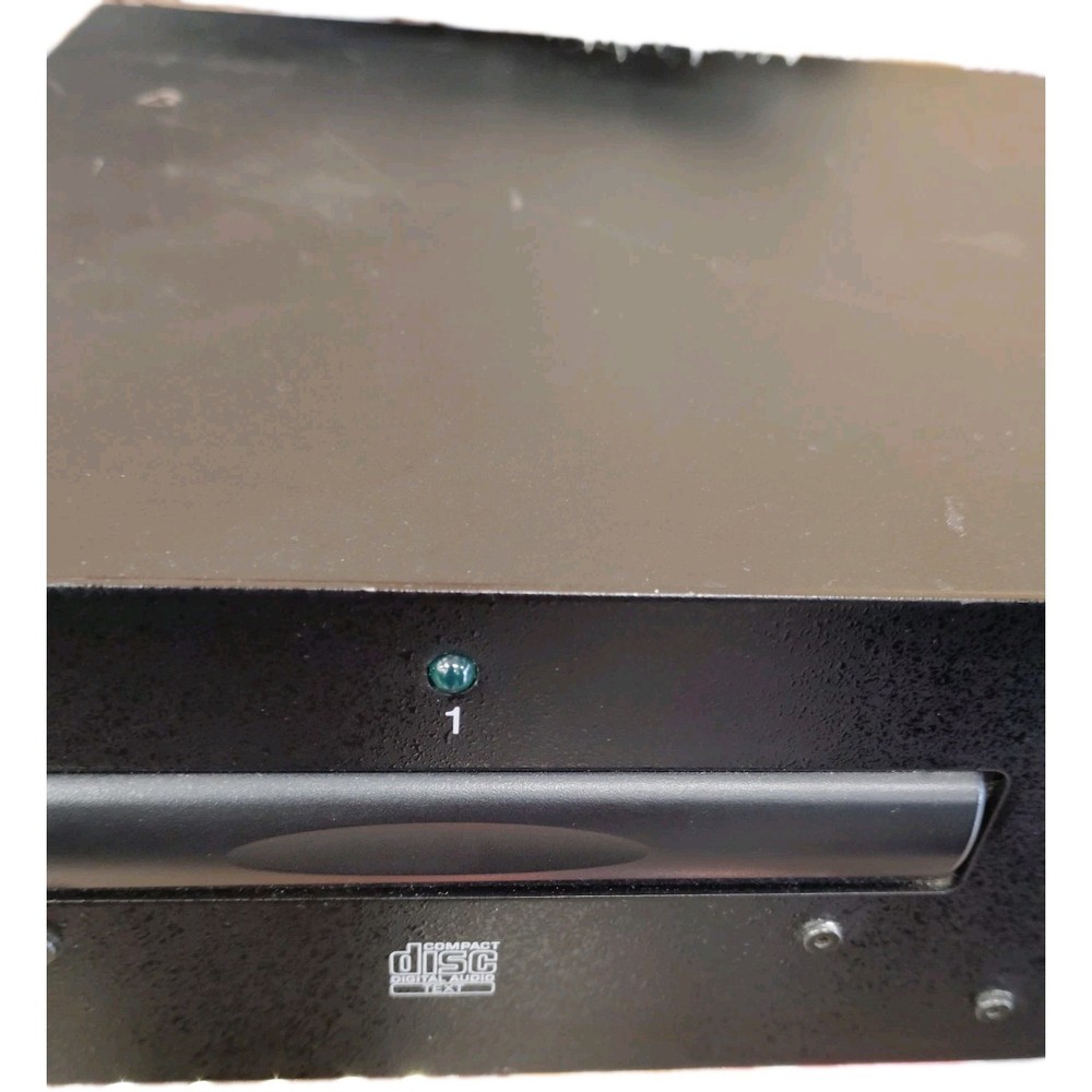 Denon DN-D4000 Dual Door Media Player Bundle - Functional with Minor Issues .