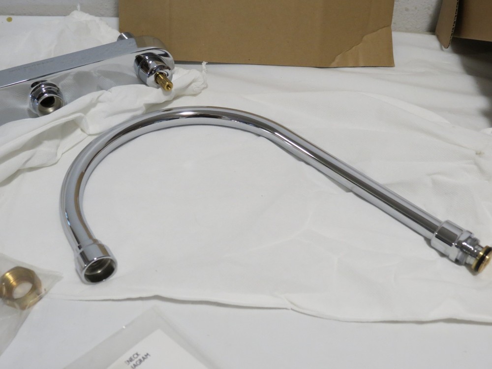 Speakman SC-5724-E Commander .5 GPM Widespread Bathroom Faucet - Chrome