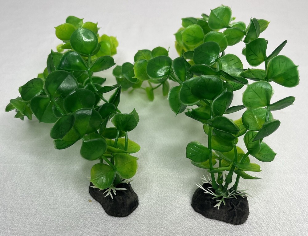 2PC Xunyee Plastic Aquarium Plants