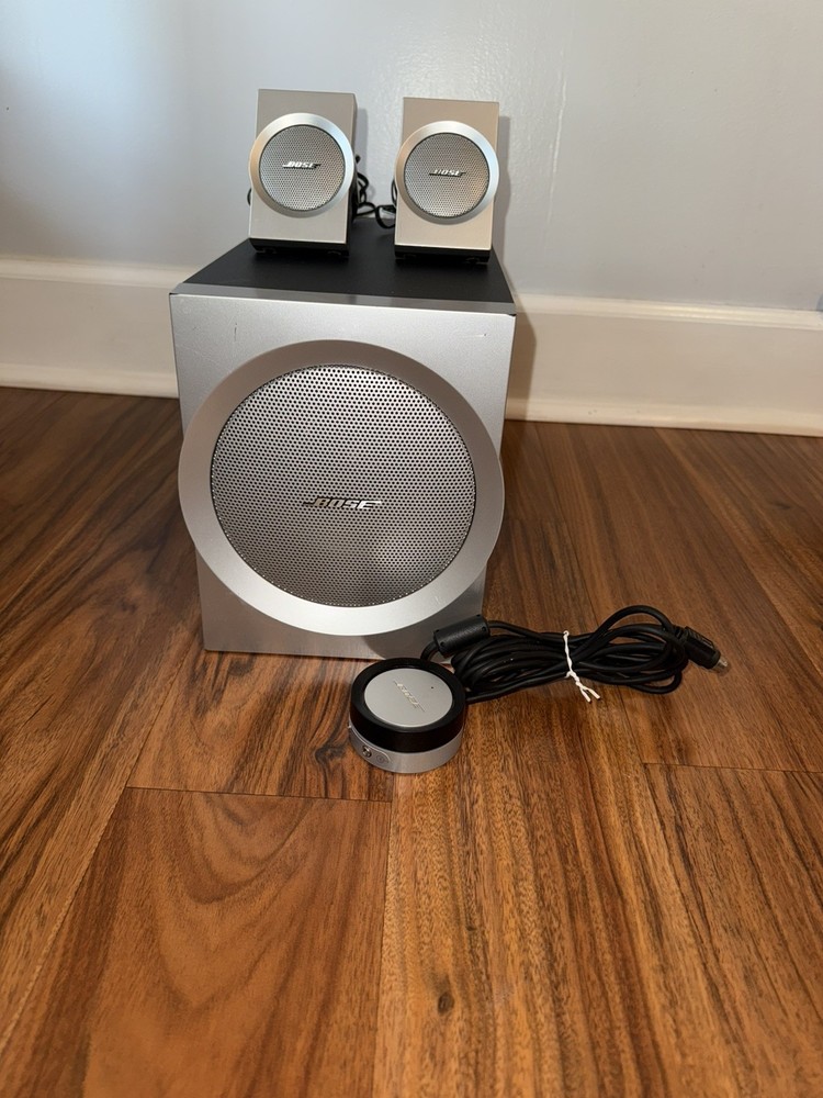 Bose Companion 3 Multimedia ComputerSpeaker System