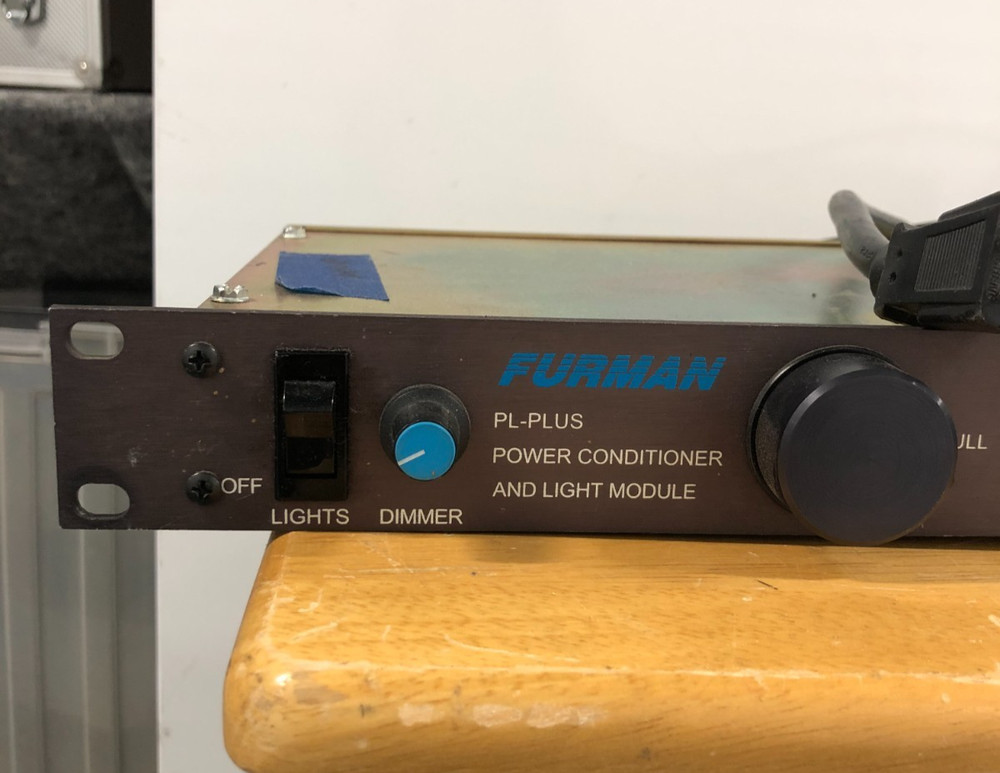 Furman PL-PLUS Power Conditioner & Light Module – Rackmount - #E
