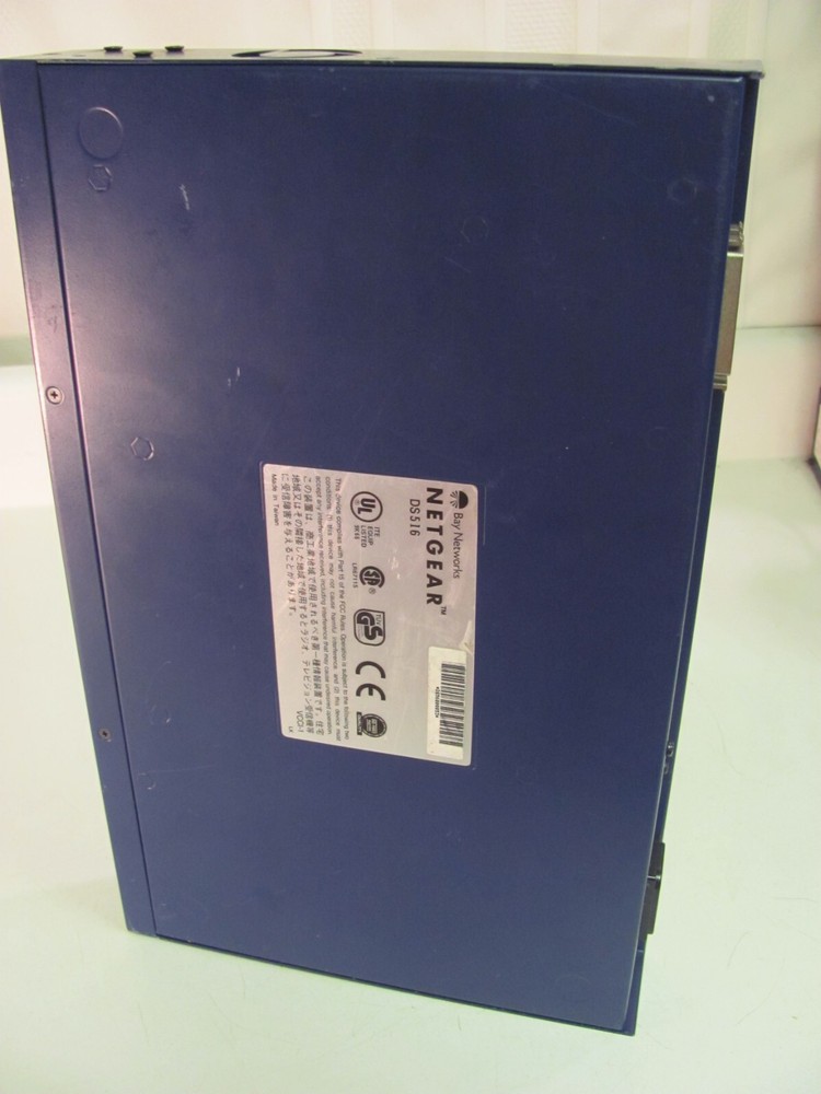 Netgear 16 port Dual Speed Stackable Hub, Model DS516