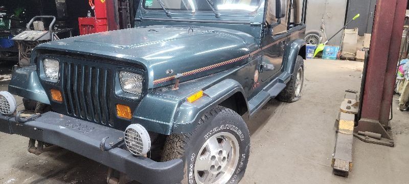 94 Jeep Wrangler Engine ECM Electronic Control Module 4.0 Liter 6 Cylinder