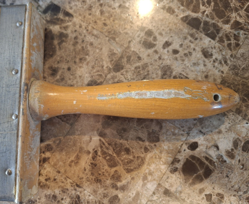 VINTAGE BAKER 5" PAINT BRUSH, USED