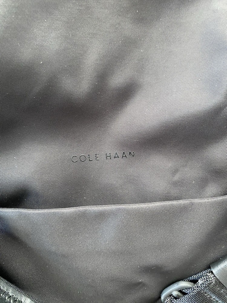 Cole Haan Black Shoulder Bag Adjustable Strap Drawstring With Inner Pockets 073
