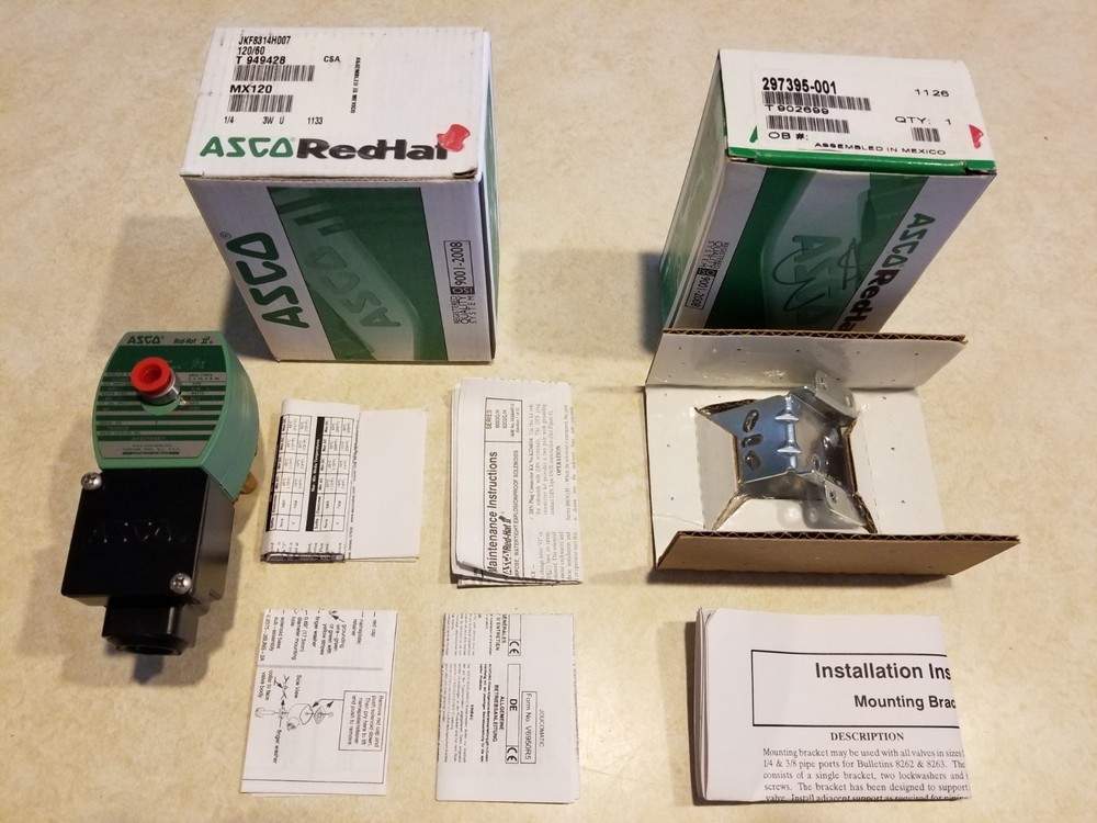 Asco Red-Hat II Solenoid Valve JKF8314H007 1/4" 3 Way And Mounting Bracket - New