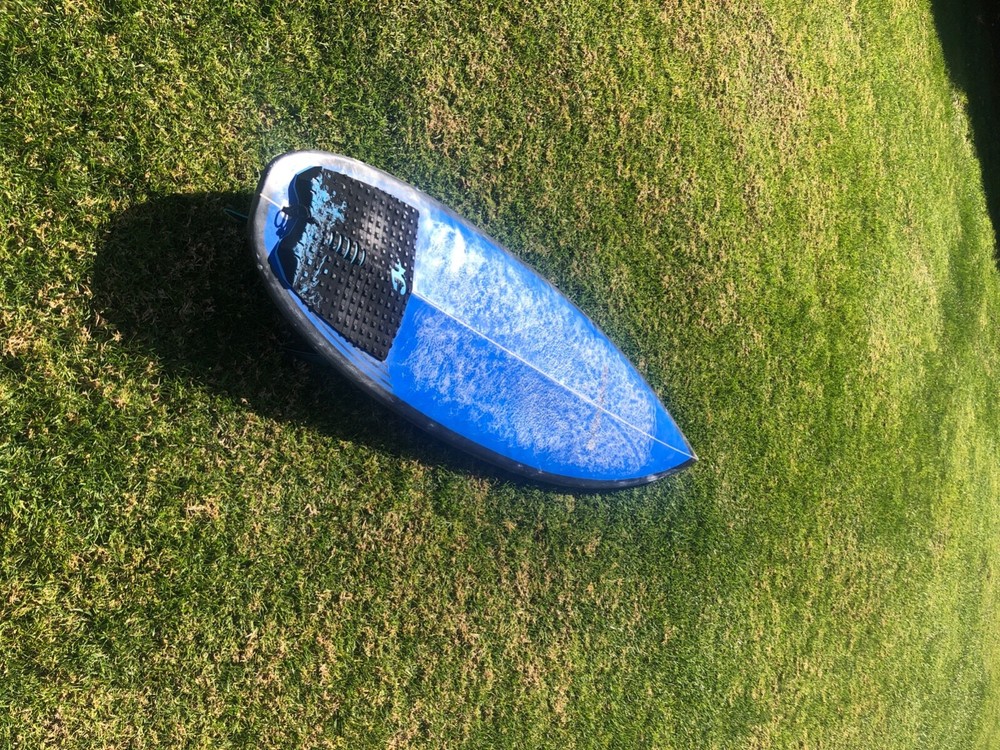 5'6 Hendricks Surfboard (Blue) (Used)