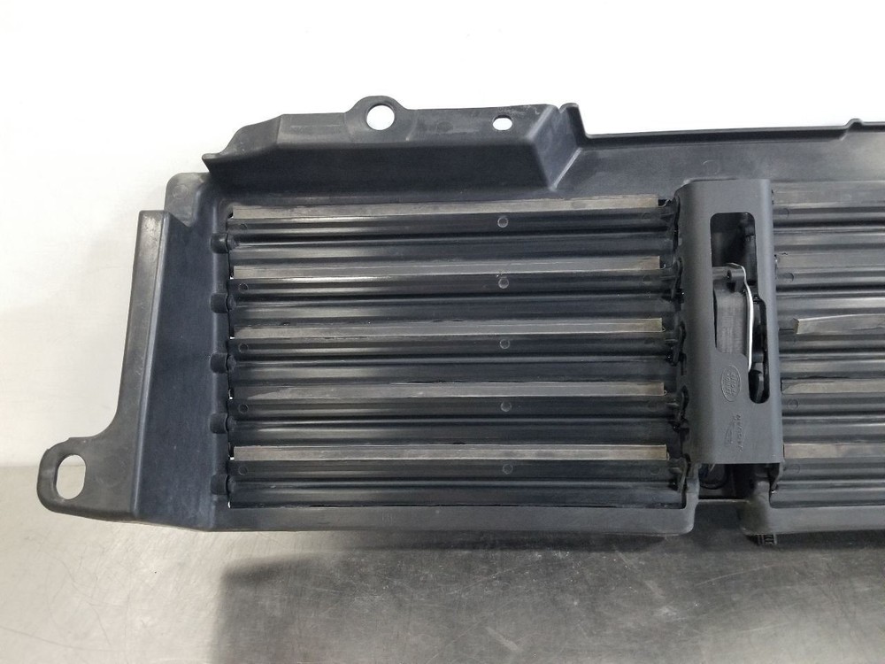 19 2019 RANGE ROVER 5.0L AIR SHUTTER