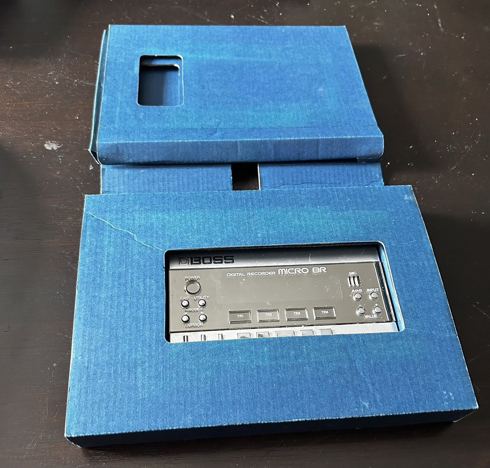 BOSS Micro BR Digital Recorder – Portable 4-Track Studio with box