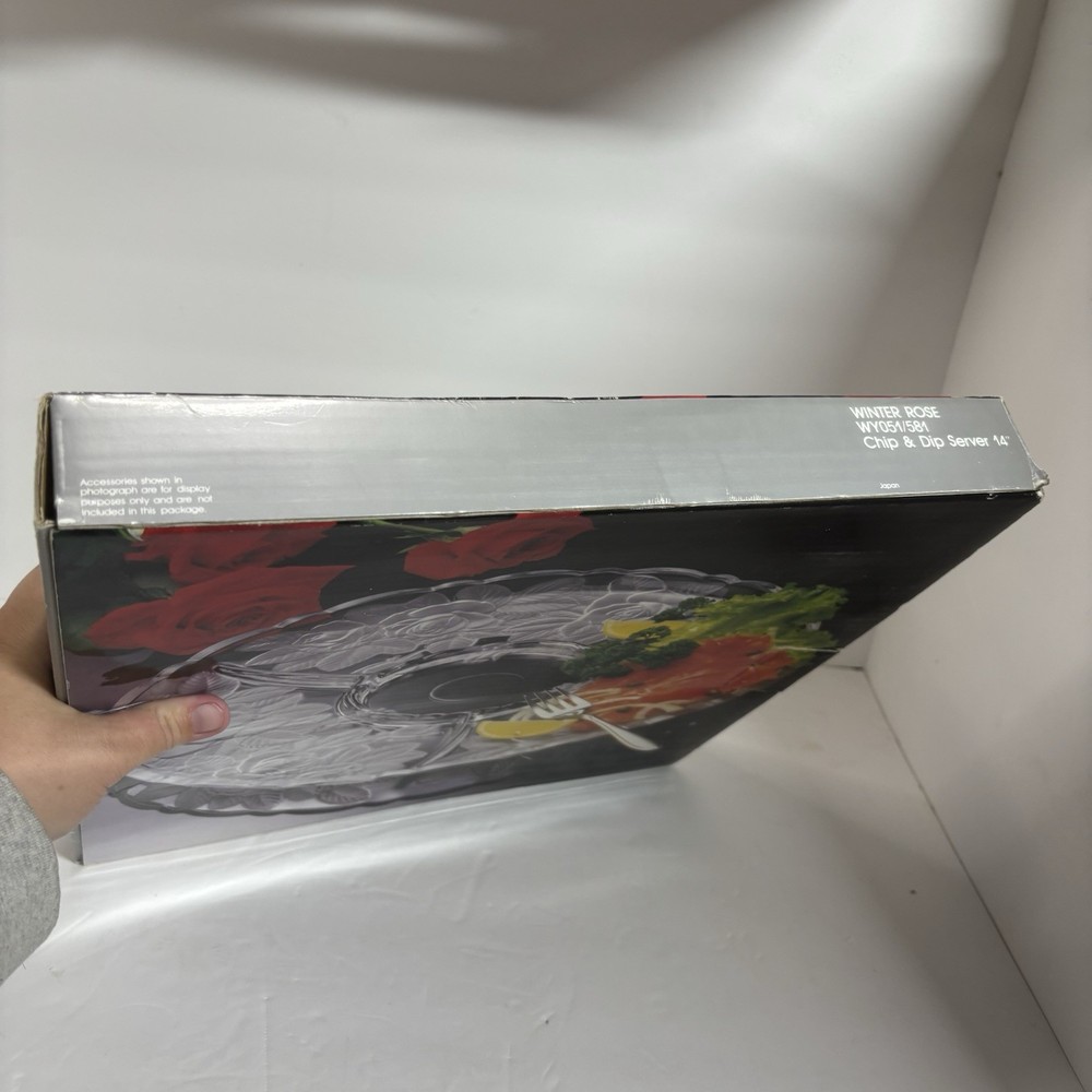 STUDIO NOVA Winter Rose Chip/Dip Server Glass Platter Heavy 14" Boxed Embossed