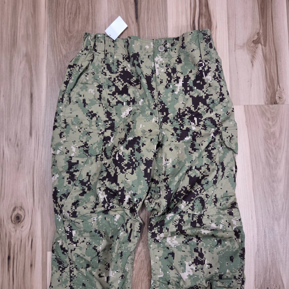 US Navy Nwu Type III Green Digital Trousers Size Medium Regular