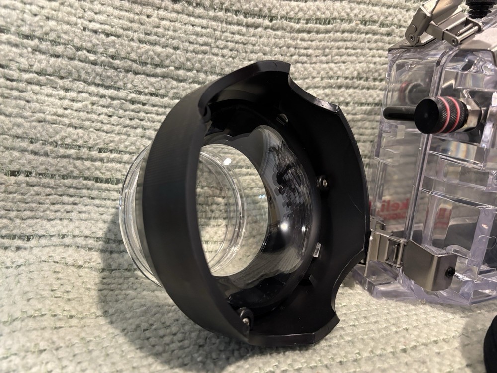 Ikelite Digital Underwater Camera Housing Waterproof Case Water Resistant