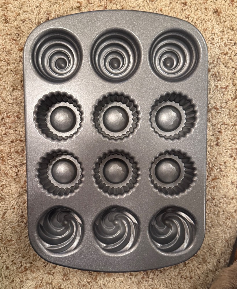 Nordic Ware Filled Cupcake Pan (3 Cups)