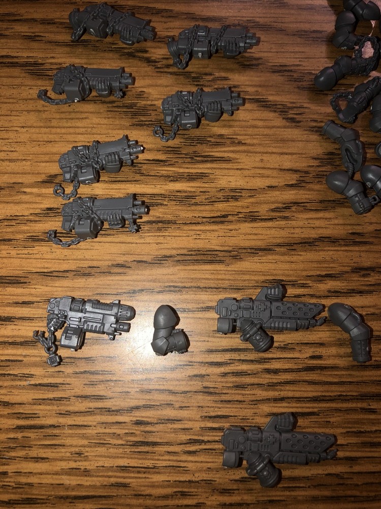 Warhammer 40k Massive Black Templars Bits Lot (b28)