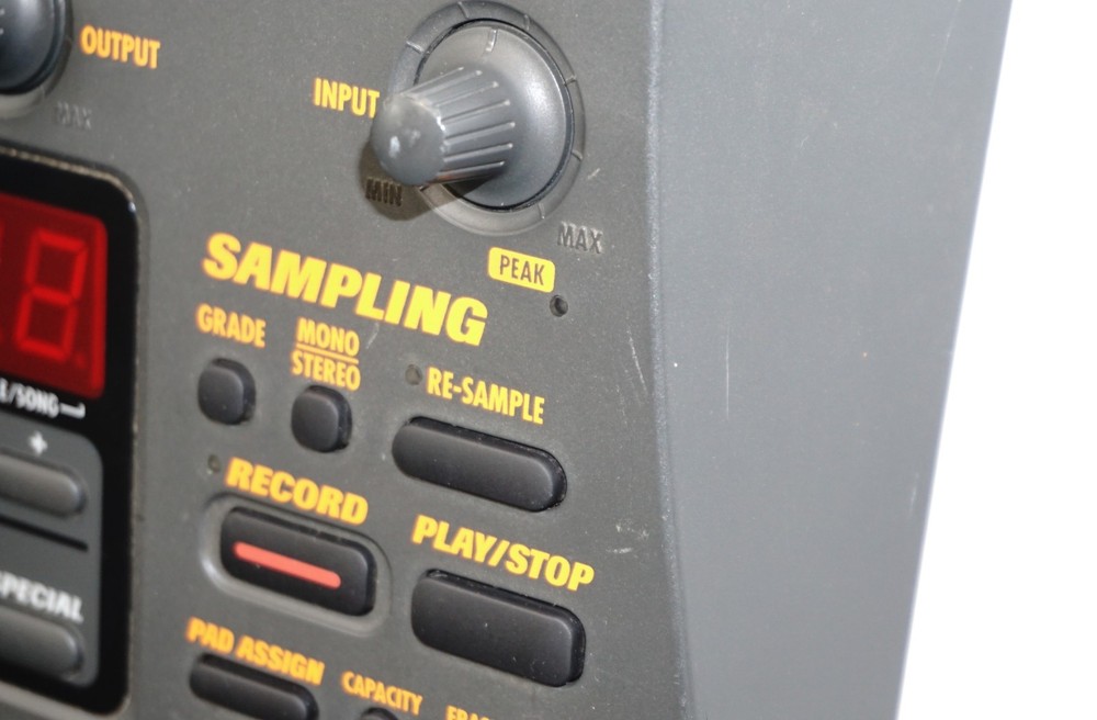 Zoom ST-224 SampleTrak Drum / Groove Machine & Sampler