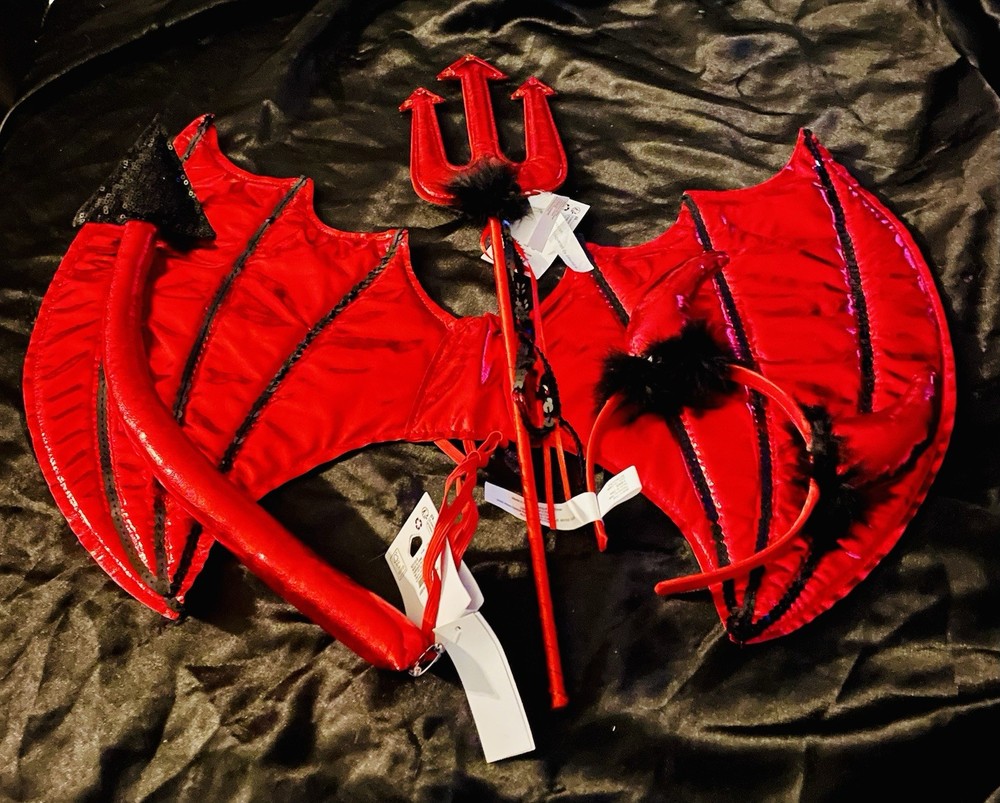 NWT Red Devil Costume Accessory Set