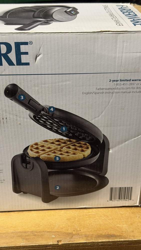 Farberware WM4100R Red Single Flip Belgian Waffle Maker Non-Stick