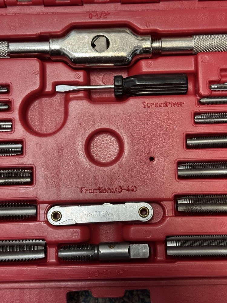 MAC Tools TD41SAES-US 41-PC. SAE Tap and Hex Die Set