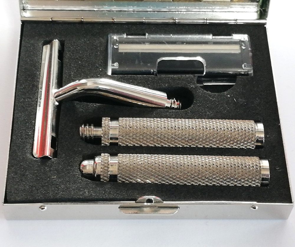 Davidoff Cigarettes Compact Travel Shaving Kit