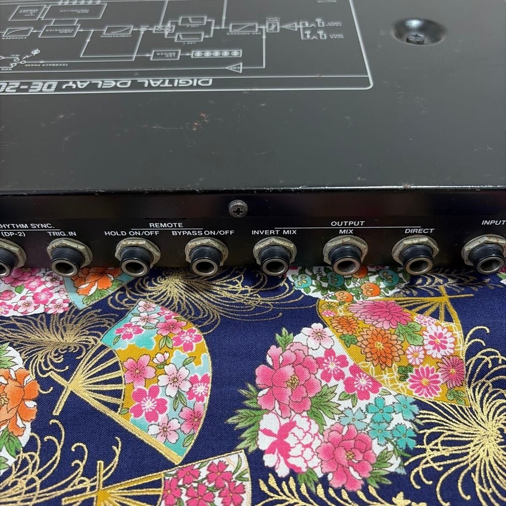 BOSS DE-200 Digital Delay effecter shipped from Japan