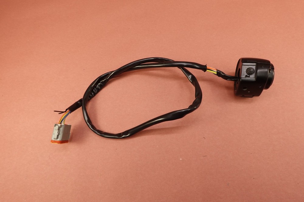 2000-2006 Harley Davidson FLHT Electra Glide LEFT HANDLEBAR SWITCH TURN SIGNAL