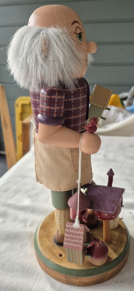 Vintage Birdhouse Maker 12 Inch Nutcracker Read