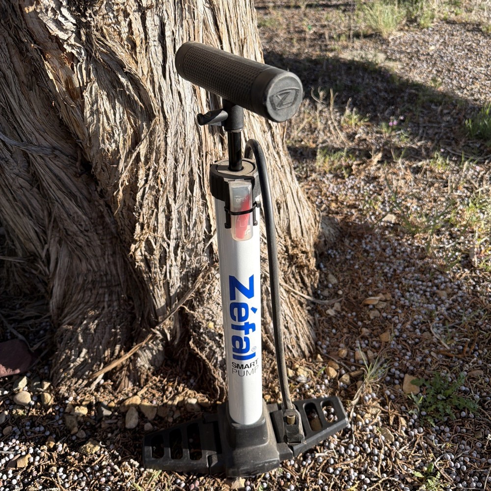 Z’efal Smart Bicycle Pump