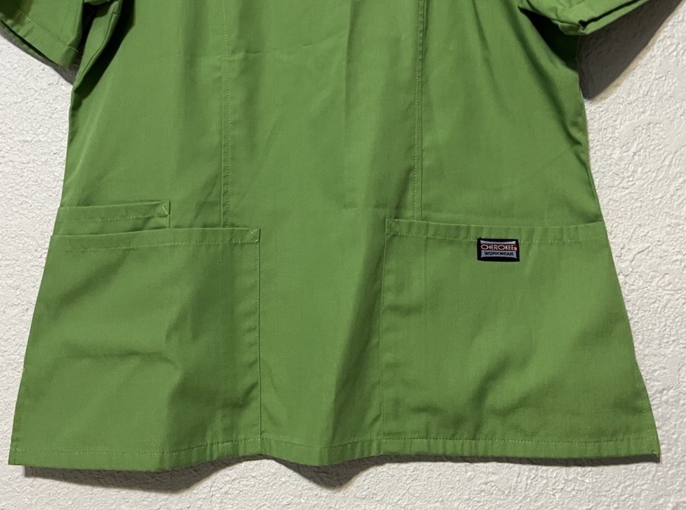 Cherokee Scrub Top Sz Medium Green Scoop Neck Pullover Logo