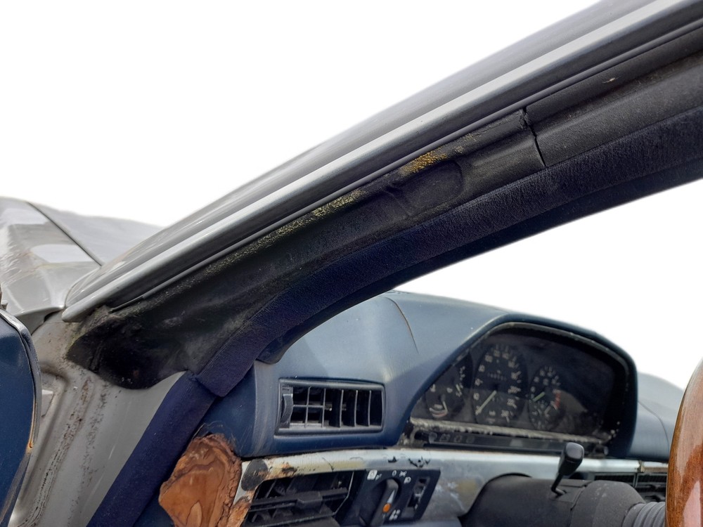 W126 Coupe SEC Frame Seal Kit A-C Pillar Right/Left NEW