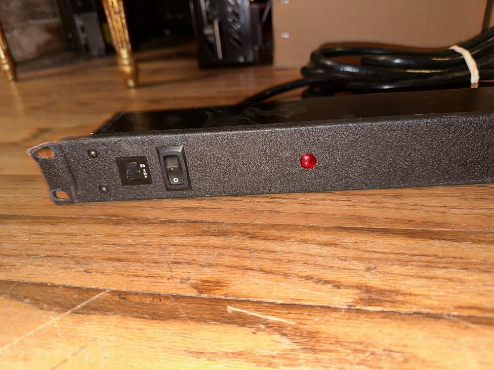 Perma Power JT06B2B20 Transient Voltage Power Surge Suppressor Switch PDU