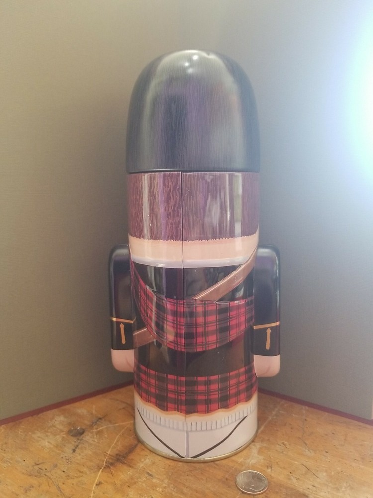 SCOTTISH HIGHLANDER BAGPIPE PLAYER ADVERTISING CANDY COOKIE TIN DD