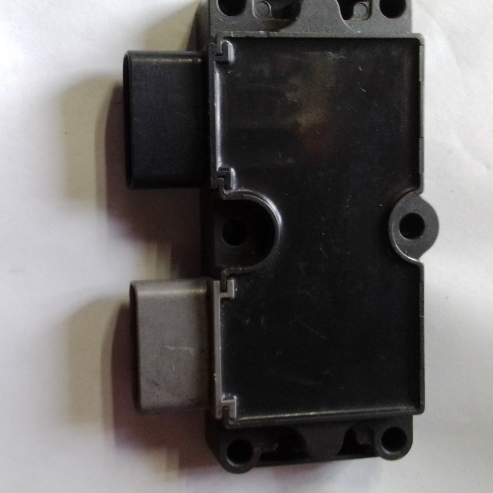 Yamaha 6EK-81960-10-00 Regulator/rectifier