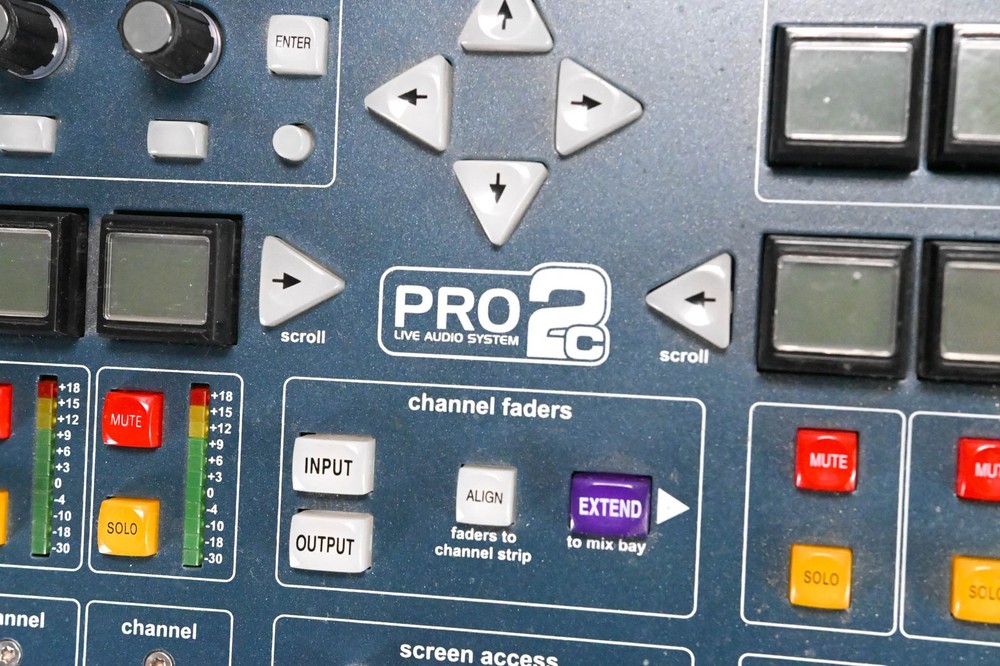 Midas PRO2C Live Digital Audio Mixing Console CG01WT7