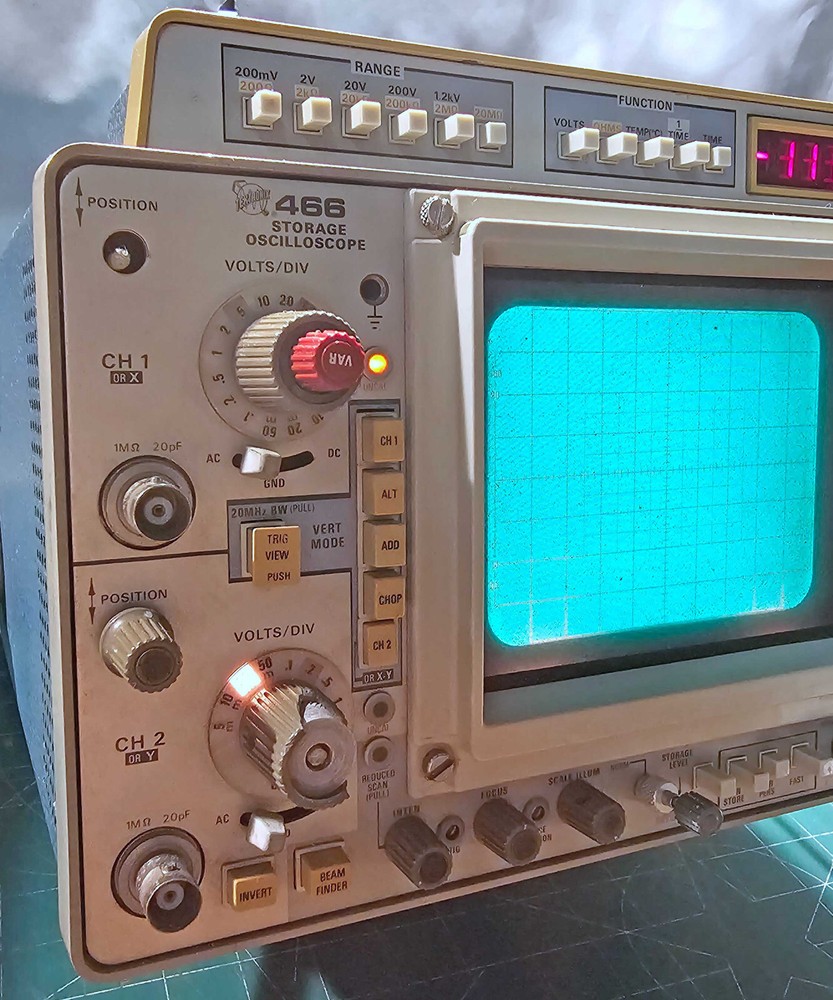 Tektronix 466 Storage Oscilloscope + DM44