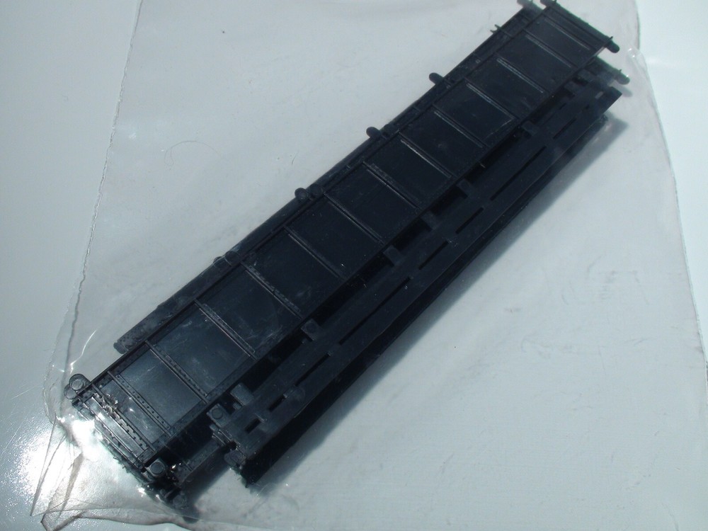 HO Micro- Engineering #80-166 HO 50' plate girder 4each