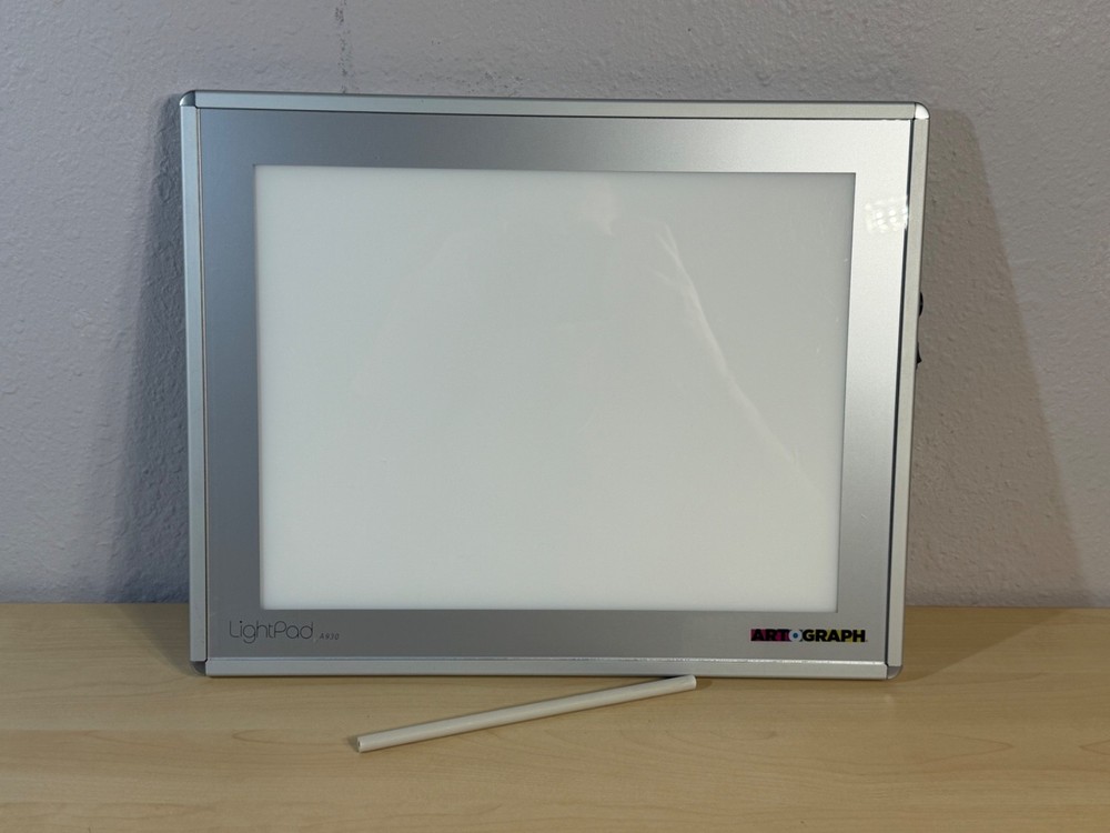 ARTOGRAPH LightPad A930 Tracing Table Model 225-930 Drawing Light Box & Bag