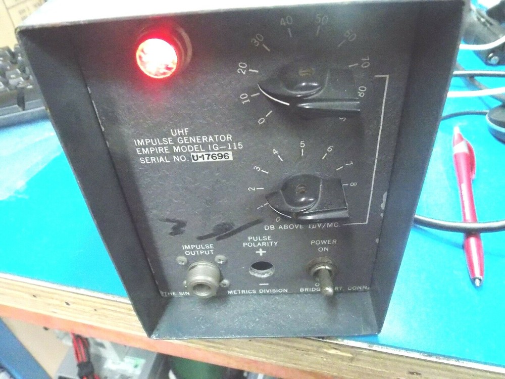 Singer Co. UHF Impulse Generator IG-115