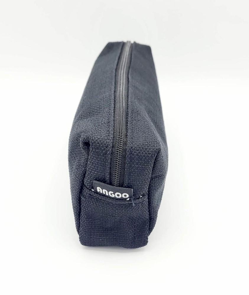 Basic Pencil Case Zippered. Black.