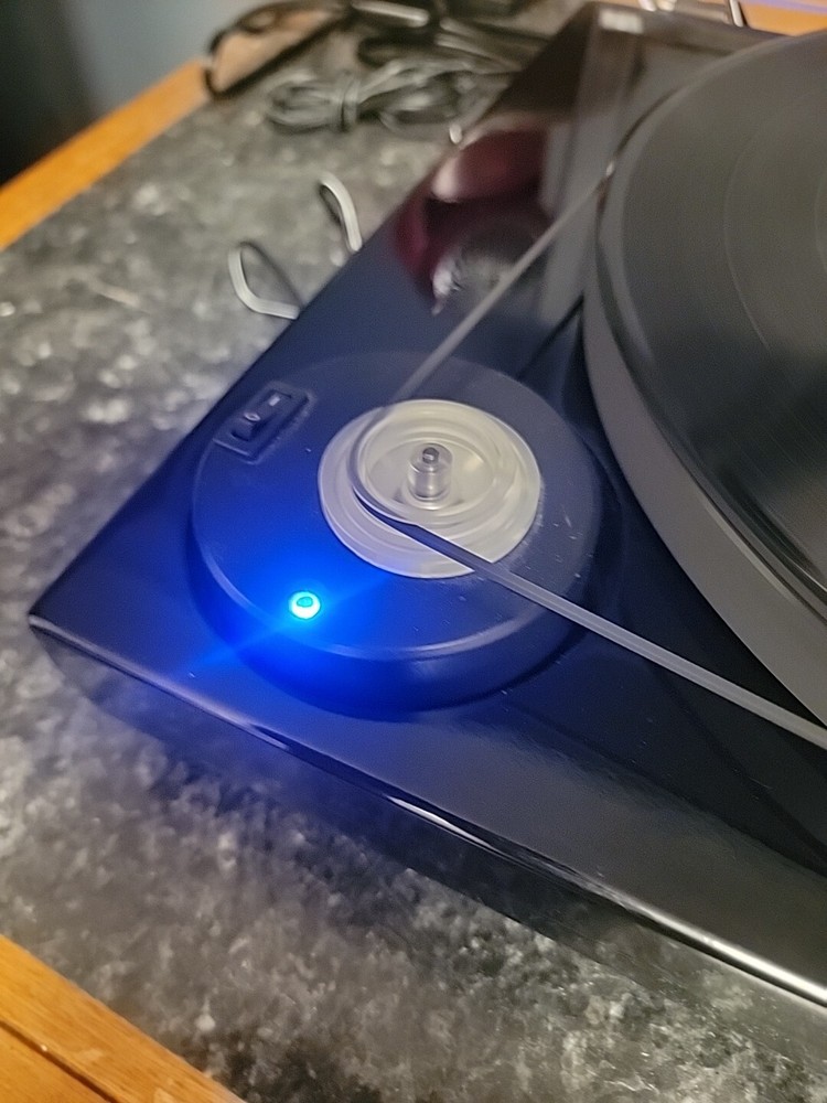 Music Hall MMF-7 Turntable Working Condition