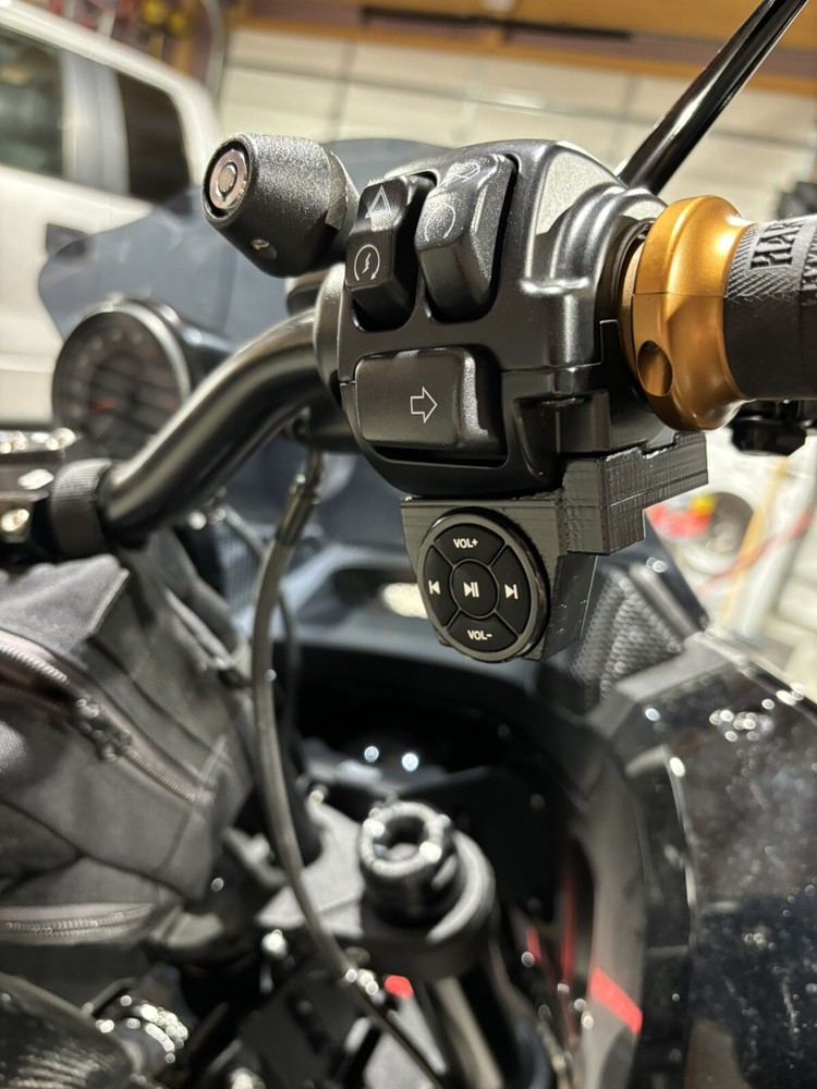 🇺🇸 HALREY DAVIDSON LOW RIDER S/ST CUSTOM BLUETOOTH MOUNT AND CONTROLLER 🇺🇸