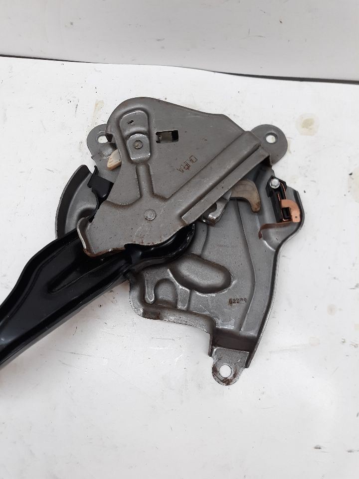 07-14 YUKON EMERGENCY BRAKE PEDAL WITH BRACKET