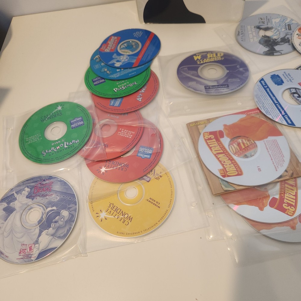 Gateway Software Storage Binder with Games 30+ Discs Oregon Trail, Nickelodeon